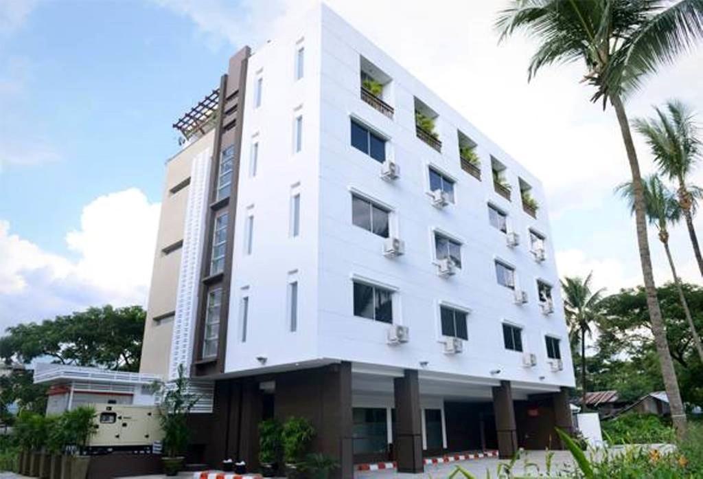 Green Paradise Hotel Yangon Dış mekan fotoğraf