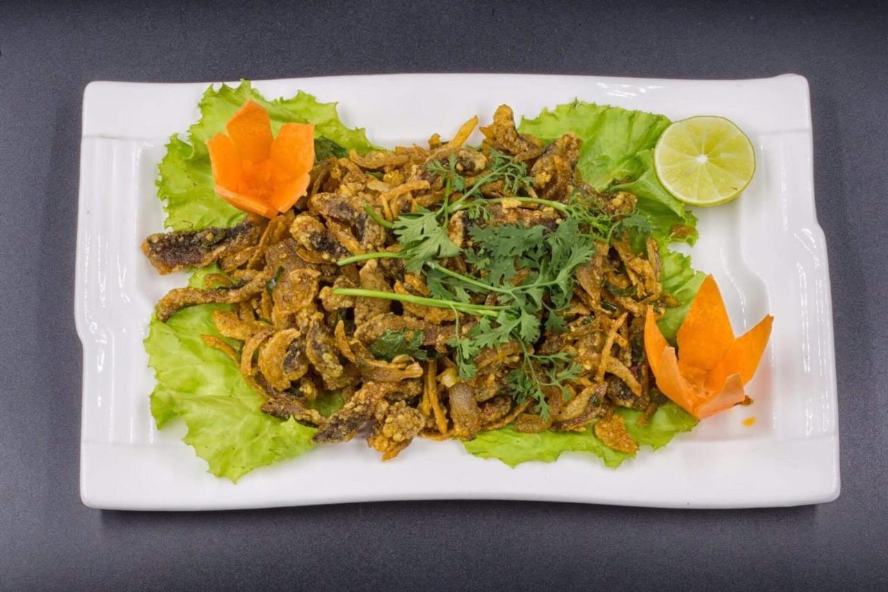 Green Paradise Hotel Yangon Dış mekan fotoğraf